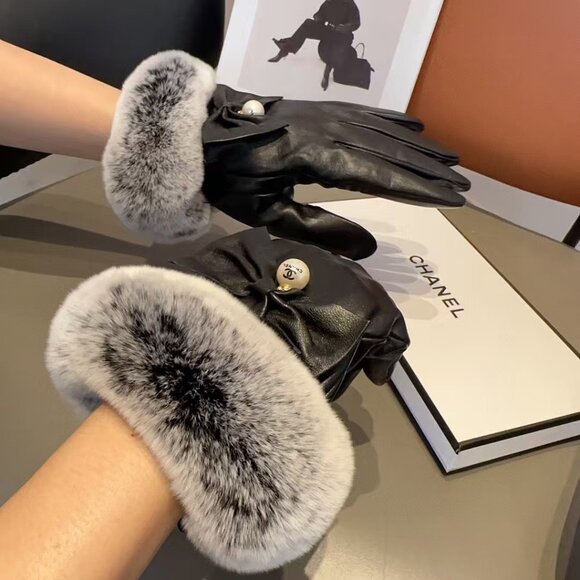 Chanel Lazy Rabbit Fur Sheepskin Gloves - Picture 1 of 8